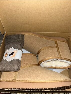 Plush-Lined Tan Indoor Boots with Brown Casual Socks